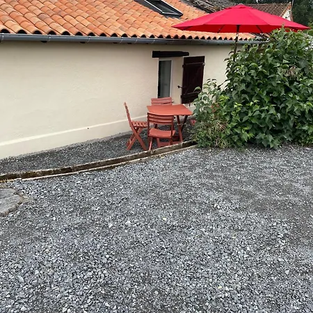 Holiday home Renette Naintre